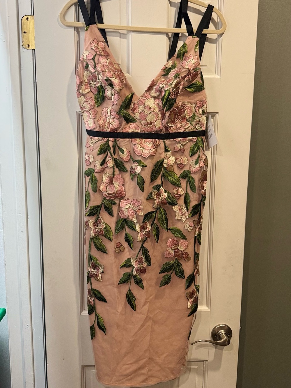 ASOS new with tags Blush Pink Floral Embroidered Sheath Dress size 6